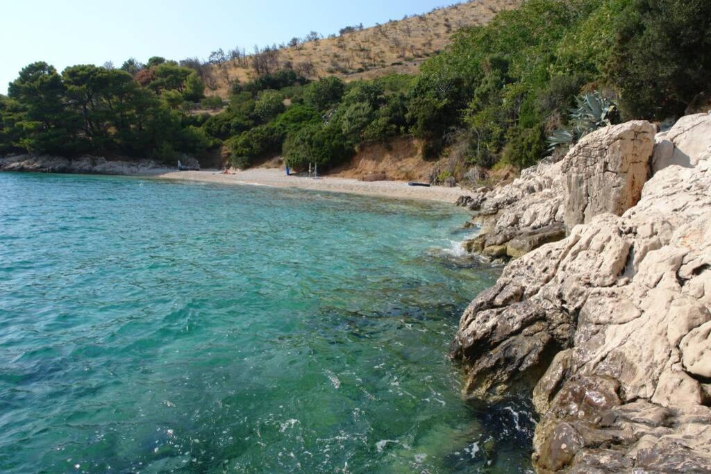A Small Stone House By The Sea, In A Wineyard Nerezisca 외부 사진